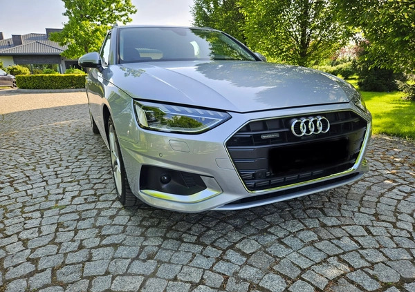 Audi A4 cena 128900 przebieg: 49000, rok produkcji 2020 z Błonie małe 407